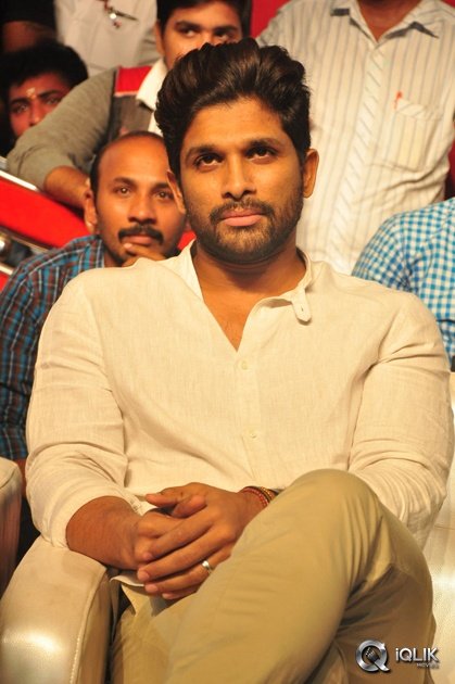 Sarrainodu-Movie-Blockbuster-Function